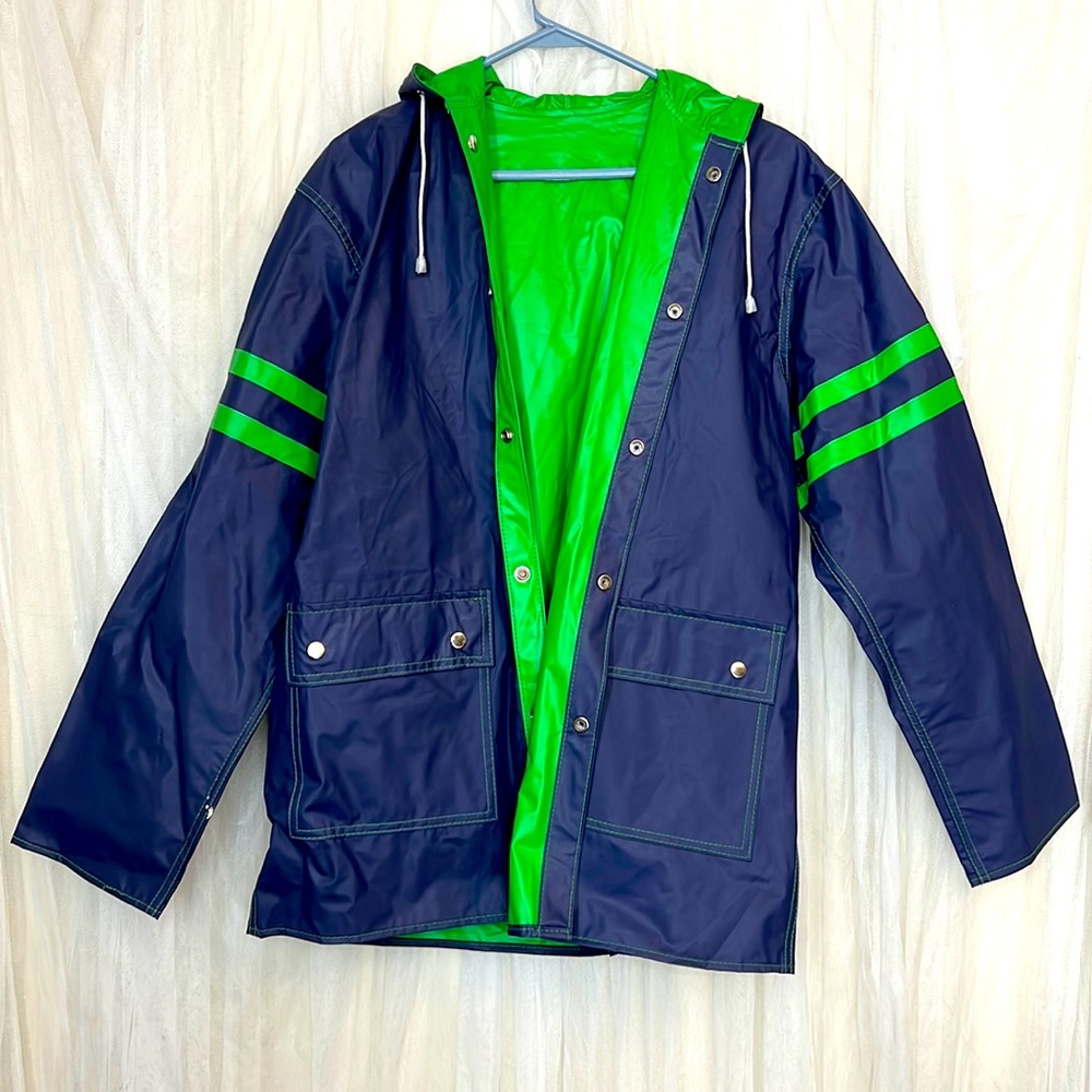 ⭐️ Youngbloods Reversible vinyl hoodie raincoat navy blue neon green pockets L
